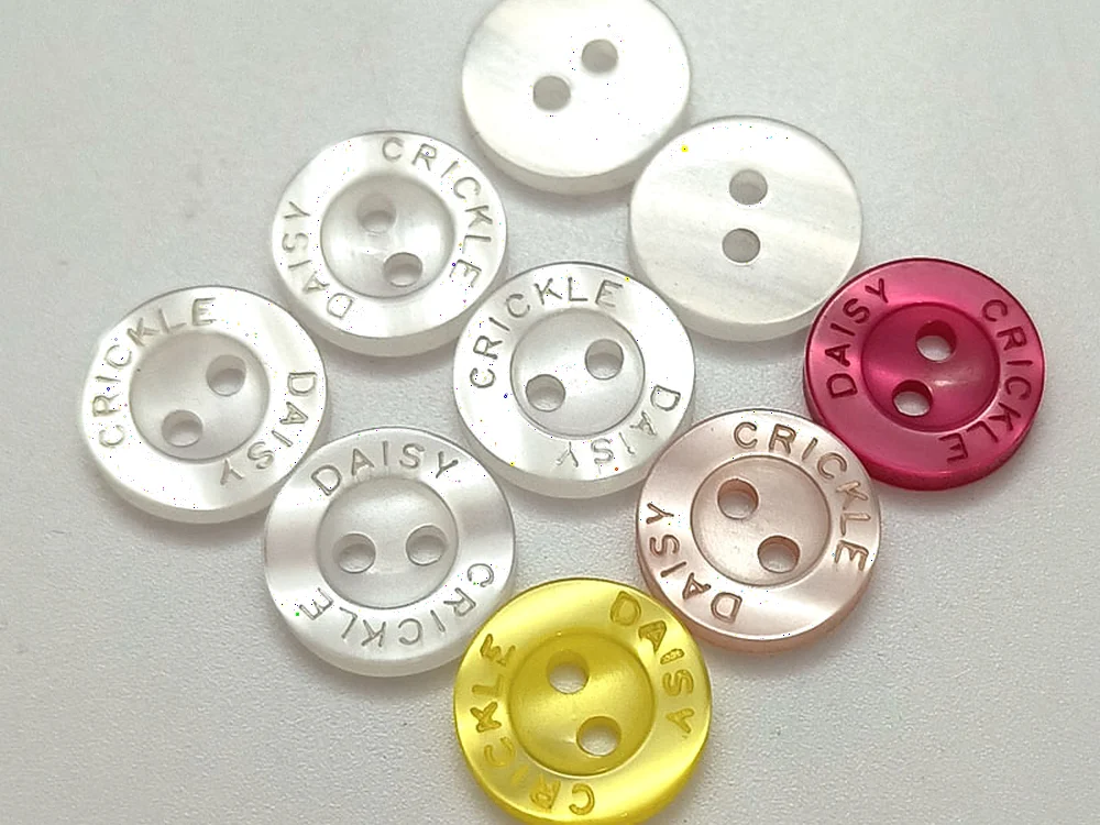 custom logo engraved pearl-effect resin buttons